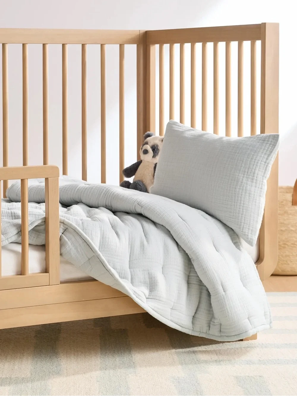 NWT Quince Organic Cotton Toddler Quilt & Sham Set